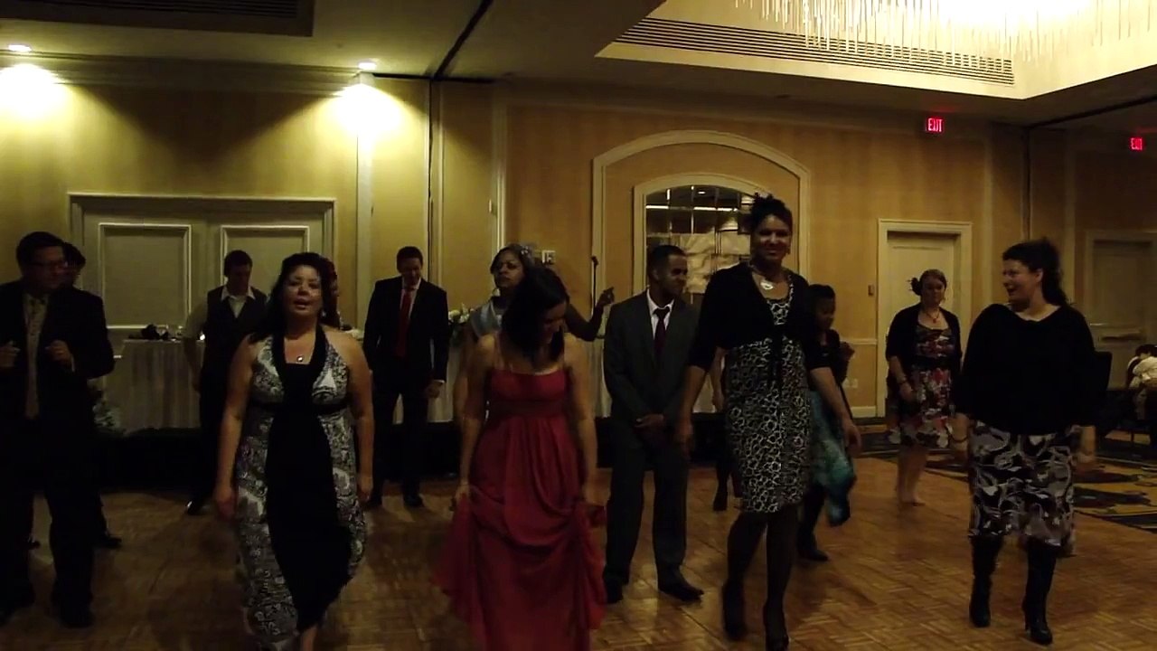 How to Dance el Payaso del Rodeo (Mexican Line Dance)