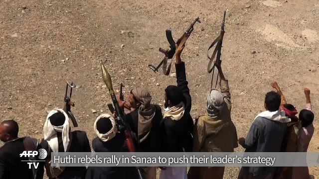 Hundreds of Huthis demonstrate in Sanaa