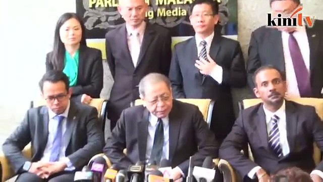 Demo bantah GST: Empat MP cedera, dua ditahan polis