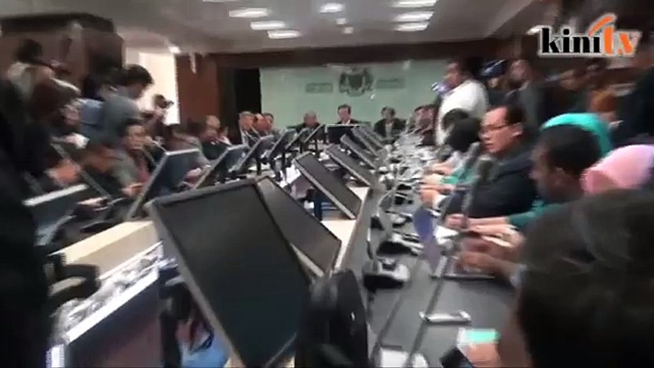 Pemimpin BN ikrar terus bersama Najib