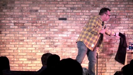 Tom Arnold live in Huntington, WV