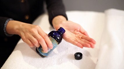 How to Improve Chin Wrinkles With Essential Oil