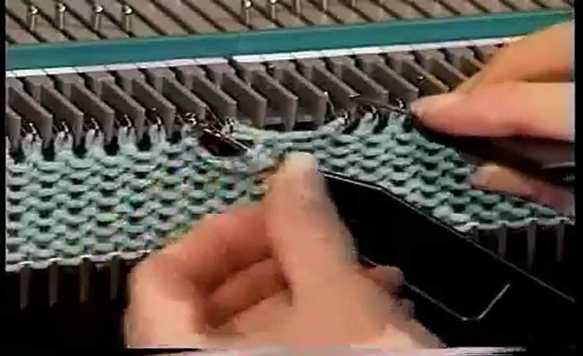 Ultimate Sweater Machine | Lesson 20: Cable