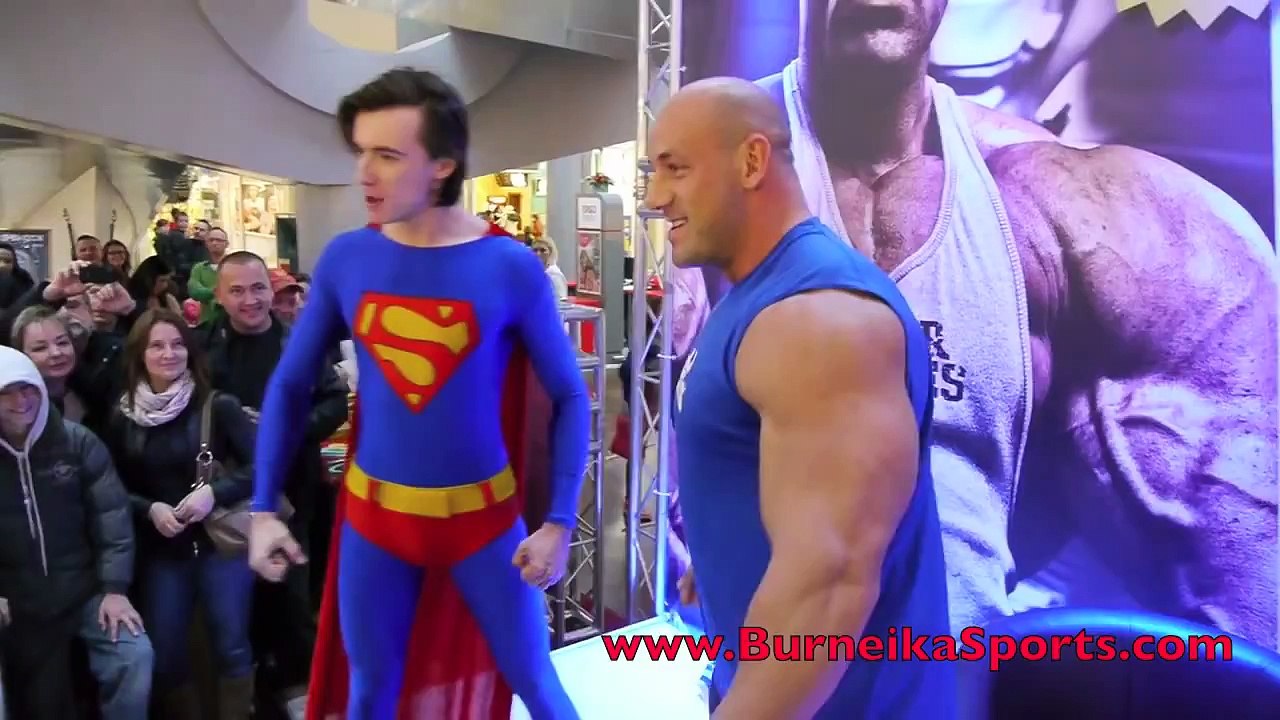 Hardkorowy Koksu i siłowania na ręke