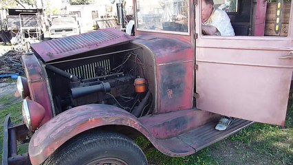 Reo Speedwagon  1929 Truck starting up.