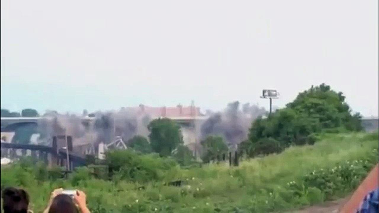 Destroyed in Second - various tunnel and bridge , buildings