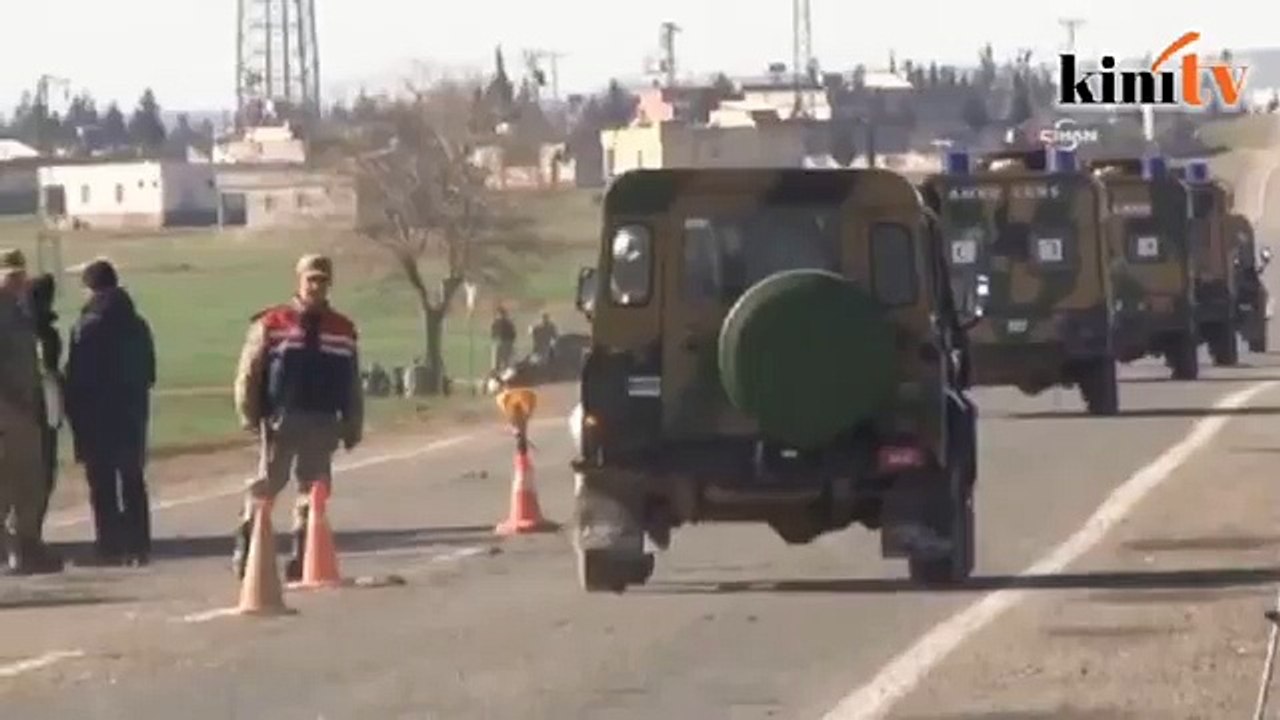 Turkish troops enter Syria, evacuate guards from tomb