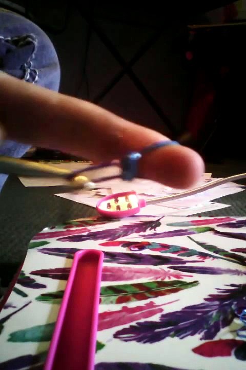 How to make cute hearts with loom bands