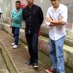Shah Rukh Khan - Just another day at work