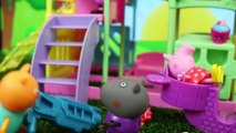 PEPPA PIG Gets a SHOPKINS Candy Blaster George Pig at Barbie Kelly [Violet Colon]