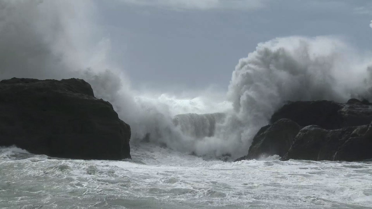 Le typhon Soudelor approche de Taiwan