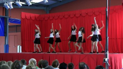 All about the bass - Las Zapatillas Rojas - Festival de Verano 2015