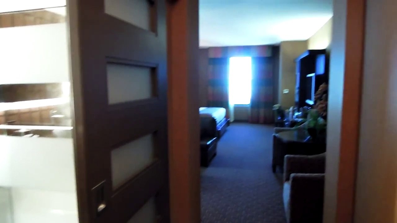 Golden Nugget Rush Tower Corner Suite