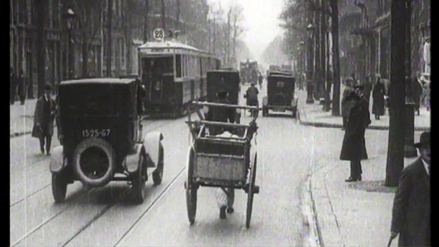 Paris rétro, Paris roule, de 1900 à nos jours