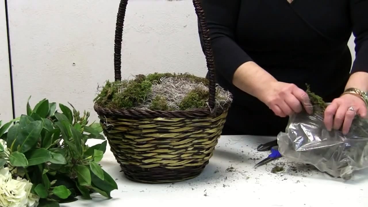 How To Make A Mothers Day Flower Basket