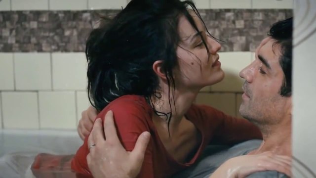 Özcan Deniz Fahriye Evcen - Sen Yarim idun (Tam Versiyon) HD