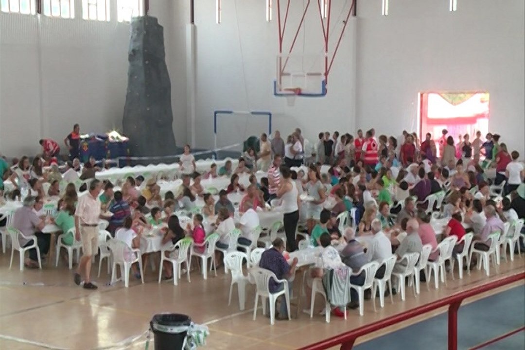 Evacuados 1.400 vecinos por el incendio de Acebo