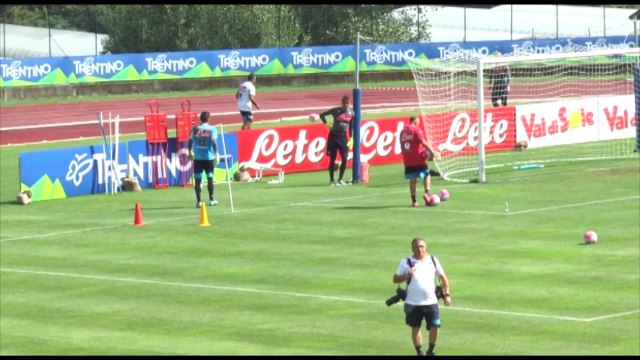 Napoli - Gli azzurri preparano l'amichevole con il Porto (06.08.15)