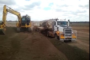 Side tipper tipping