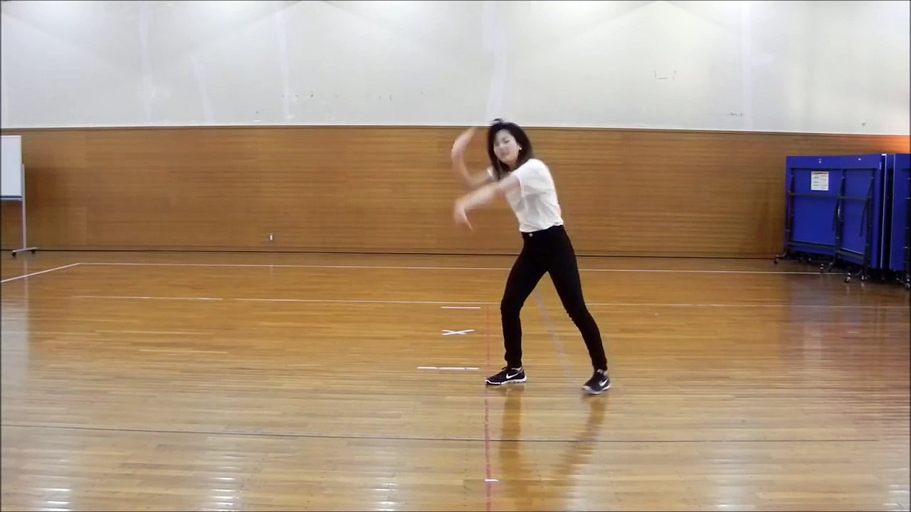 GIRLS' GENERATION - Catch Me If You Can dance cover practice by.YOU