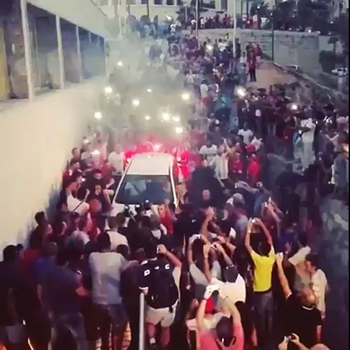 Υποδοχή Καμπιάσο