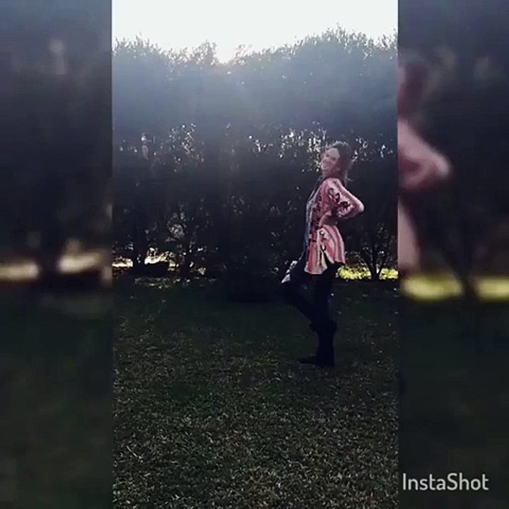 Paula y la China Bailar pegados es bailar 1 (instagram de la China) - 02 de Agosto