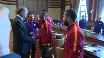 Galatasaray Futbol Takımı Heyeti Cumhurbaşkanlığı Sarayı'nda