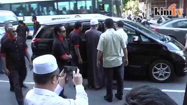 Laungan takbir iringi Hadi ke mesyuarat Pakatan