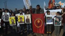 Syrian refugees celebrate Kurdish fighters' success in Kobane