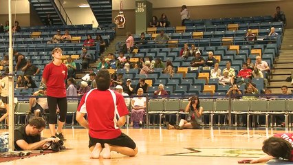 Tocar a bola com uma só mão