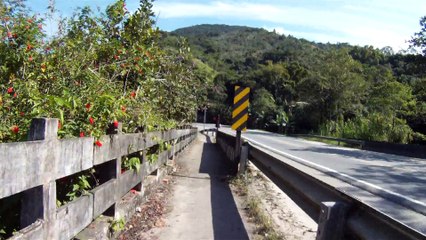 Mountain bike nas areias de Ubatuba, SP, Brazil