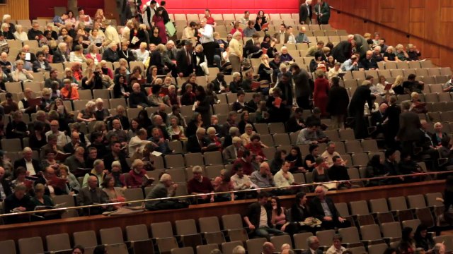 The making of the OAE 2012-2013 brochure - behind the scenes at the photoshoot