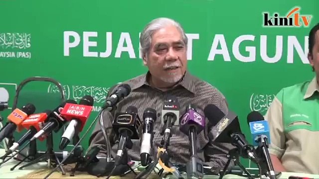 Anwar tak ada, Kak Wan, Azmin ada, kata PAS