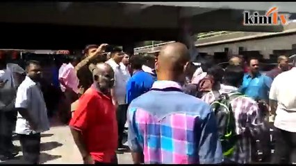 Anti-Palanivel crowd gathers at MIC HQ