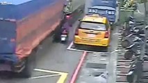 LiveLeak - Scooter woman miraculously avoids being crushed by truck-copypasteads.com