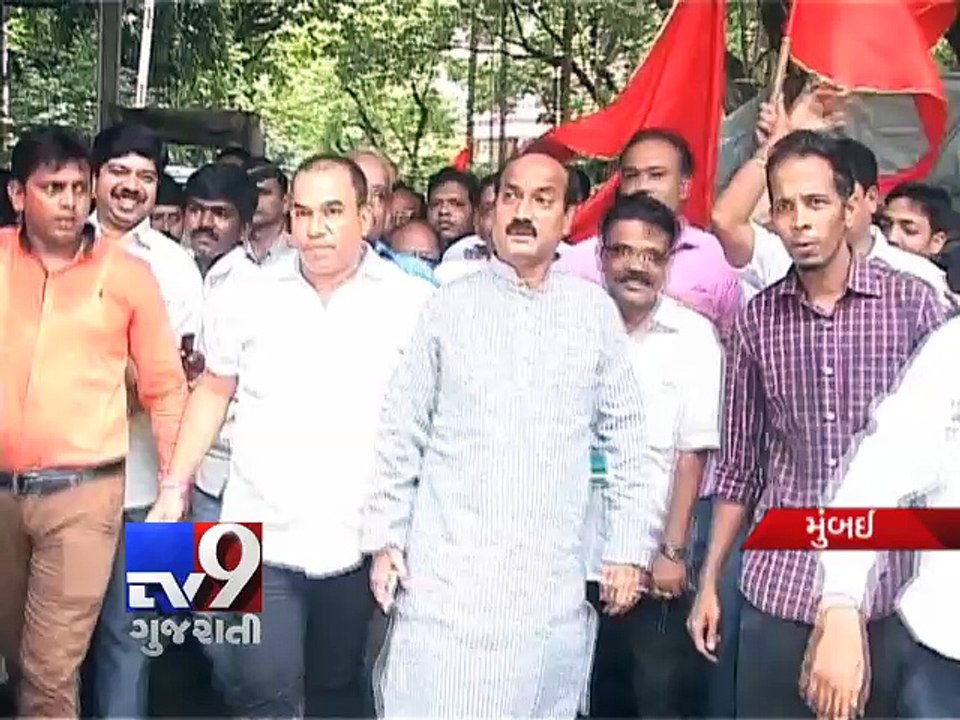 Police detains man with knife and blades at Uddhav Thackeray's residence 'Matoshree' - Tv9 Gujarati