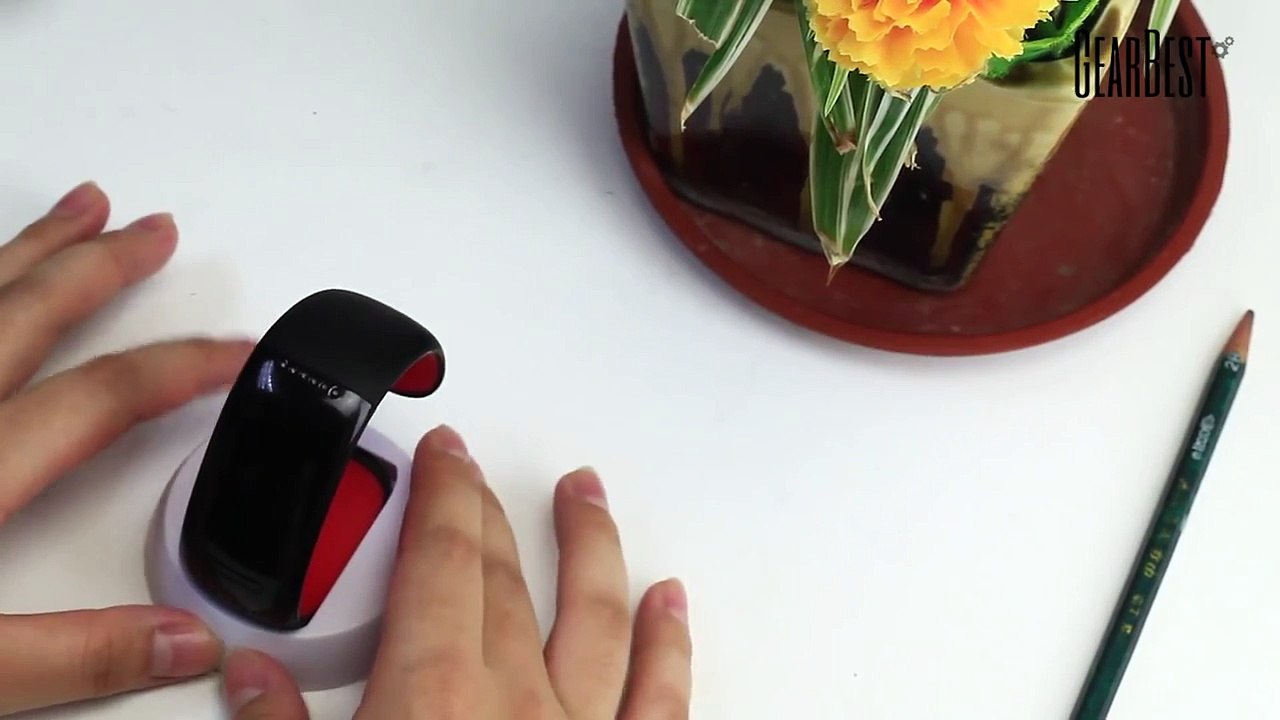 L12s Pro Smart Bluetooth Bracelet Watch Remote Camera  SMS Calls-GearBest.com