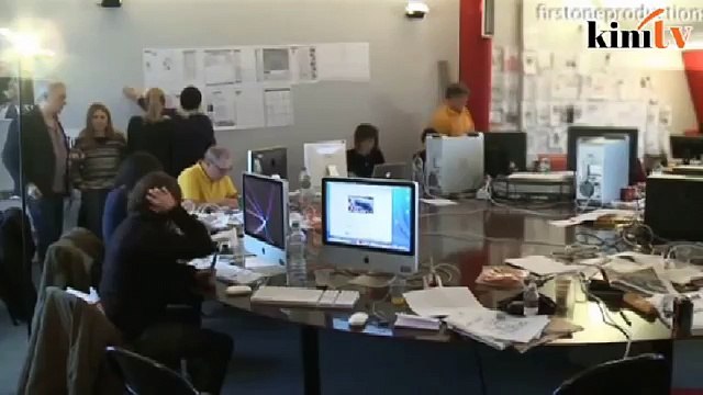 Survivors produce Charlie Hebdo after newsroom massacre