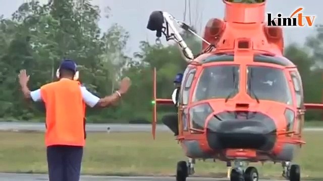 More AirAsia crash victims brought to land