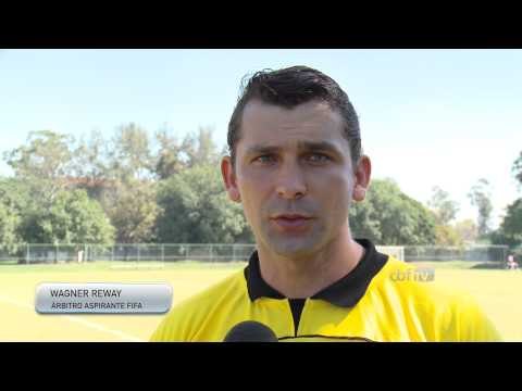 Árbitros de elite se preparam para o teste FIFA