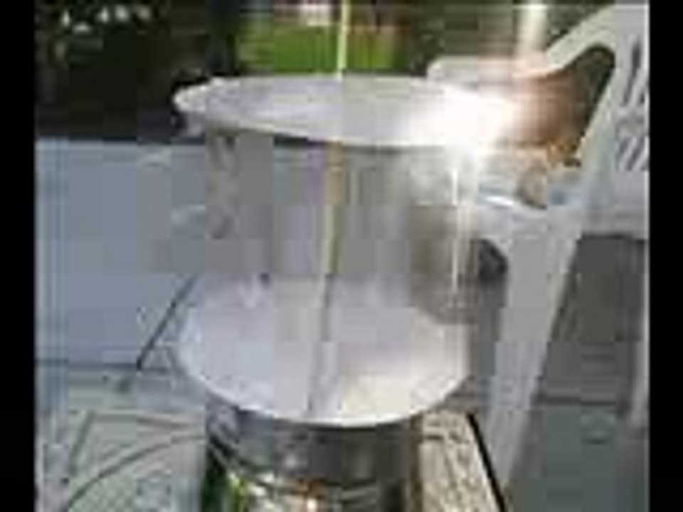 A Paper Plate and Pop Bottle Savonius Wind Turbine