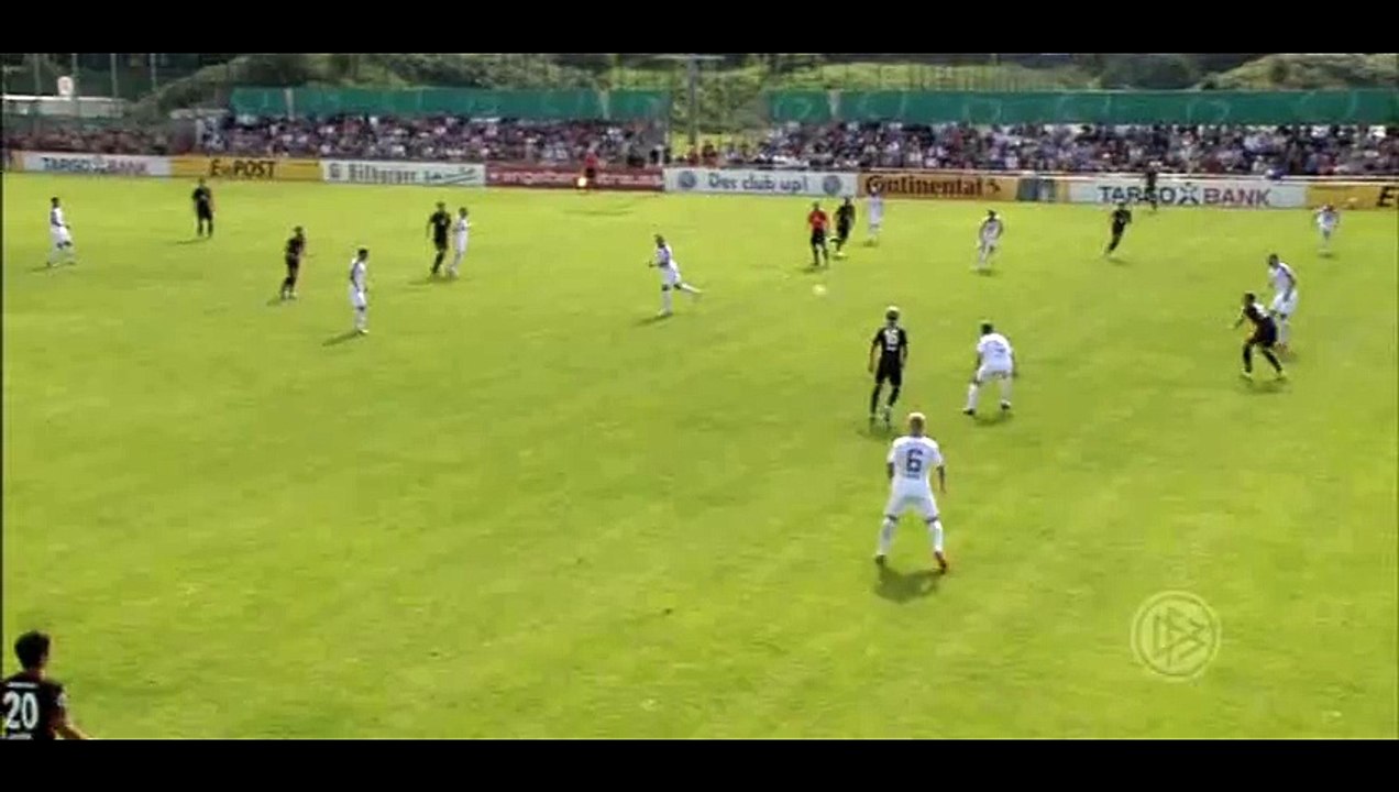 Goal Castaignos - Bremer 0-1 Eintracht Frankfurt - 08-08-2015