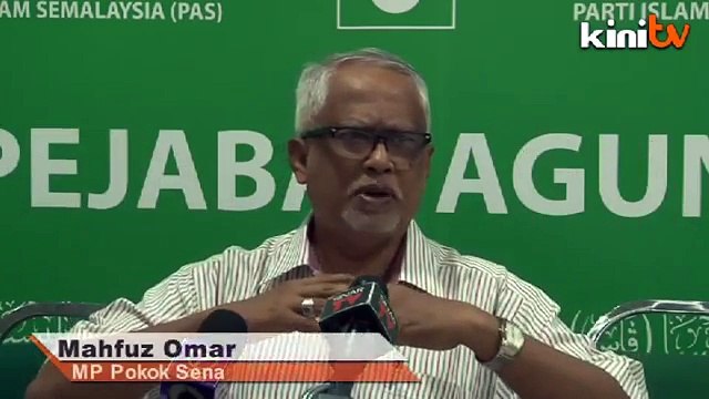 Mahfuz to Najib: Quit vacationing or quit as finance minister