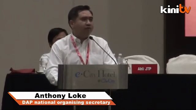 'Vernacular students speak better Malay than Umno'