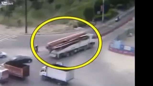 LiveLeak - Motorist drives Car into large sinkhole-copypasteads.com