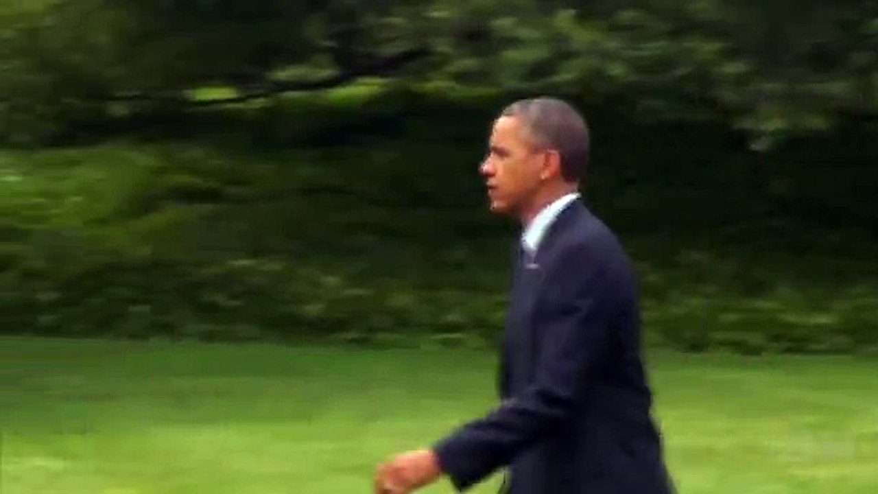 Obama Forgets To Salute Marine_ Then what happened!