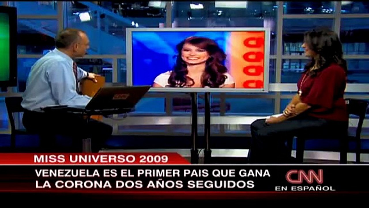 Miss Universe 2009, Stefania Fernandez on Cnn en Espanol