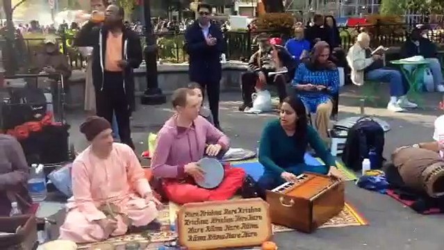 Hare Krishna Hare Rama chanting by NY ISKCON devotees at Un