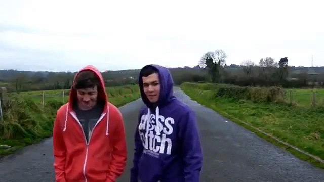 Moonwalk Tutorial 5 minutes How to moonwalk like Michael Jackson !