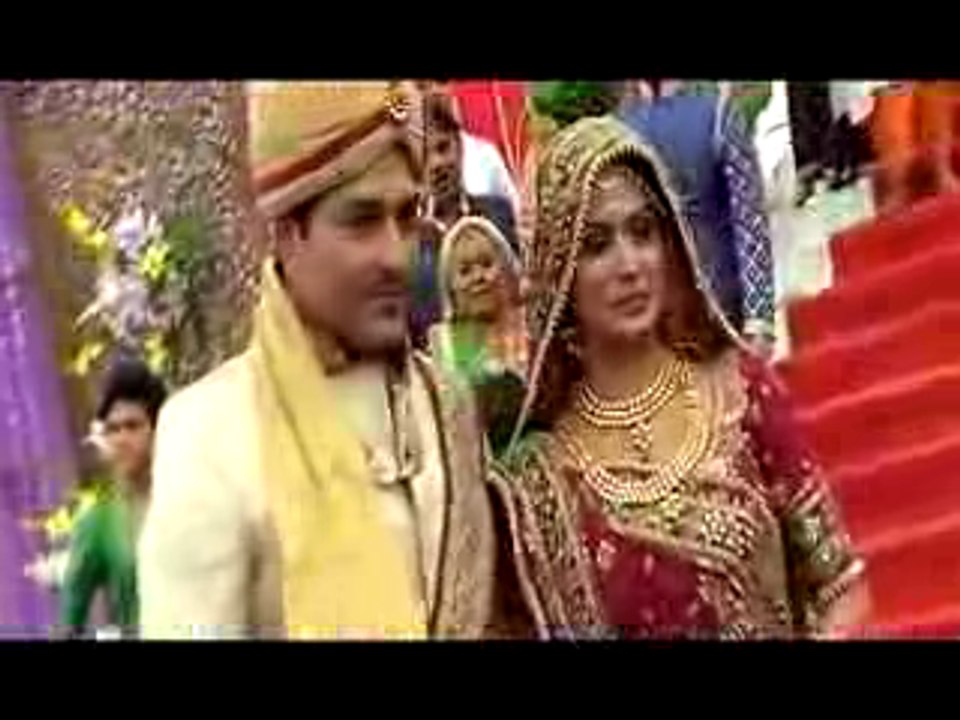 Diya Aur Baati Hum - 8 august 2015 - Full Episode